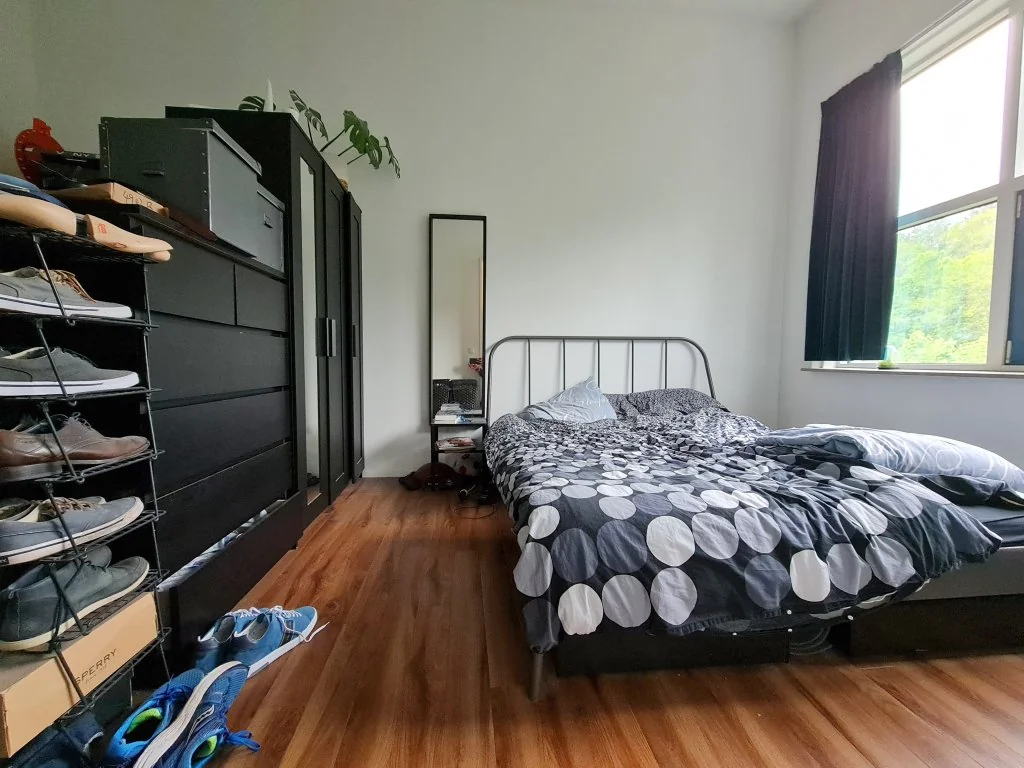 geblurde versie van de foto als achtergrond