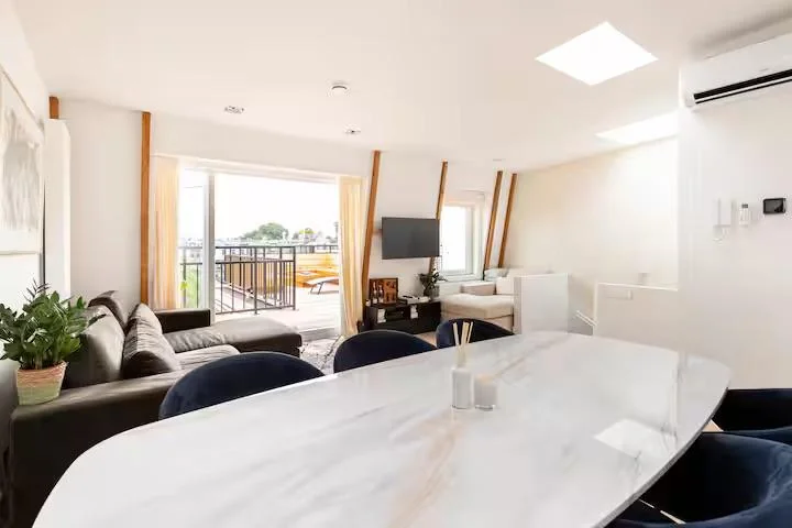 Foto van de Appartement gelegen aan de Kwakersplein in Amsterdam