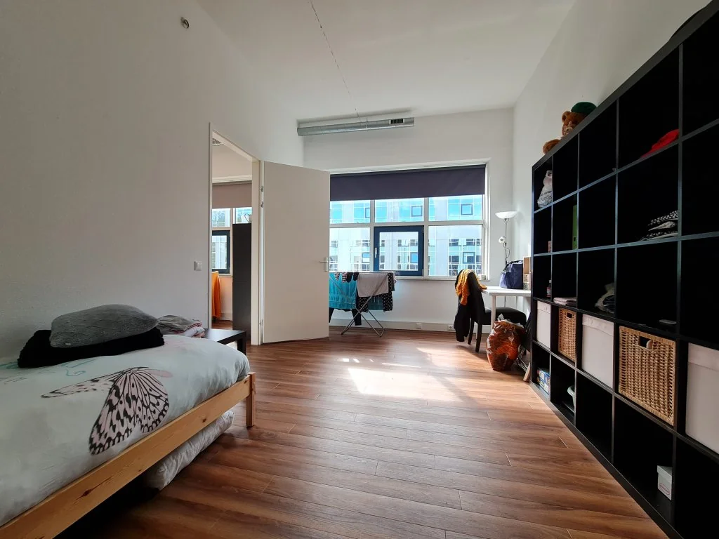 geblurde versie van de foto als achtergrond