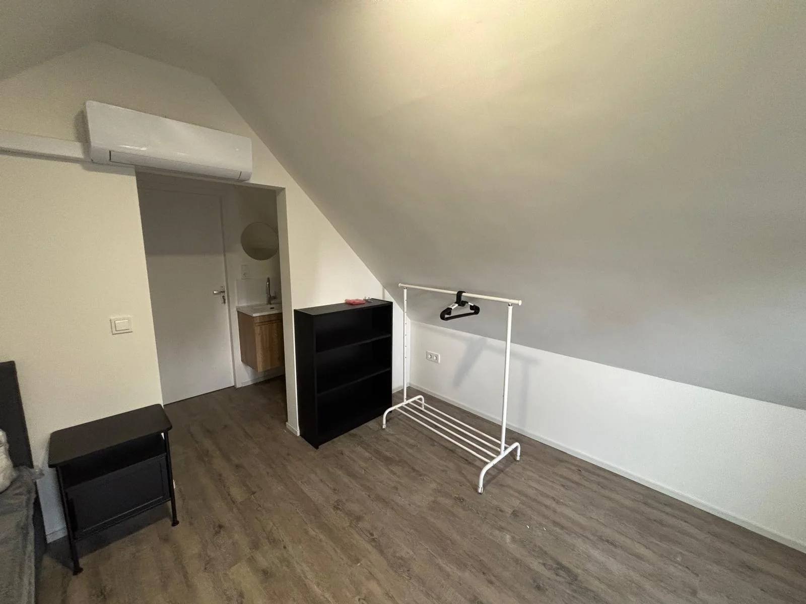 Foto van de Kamer gelegen aan de West-Varkenoordseweg in Rotterdam