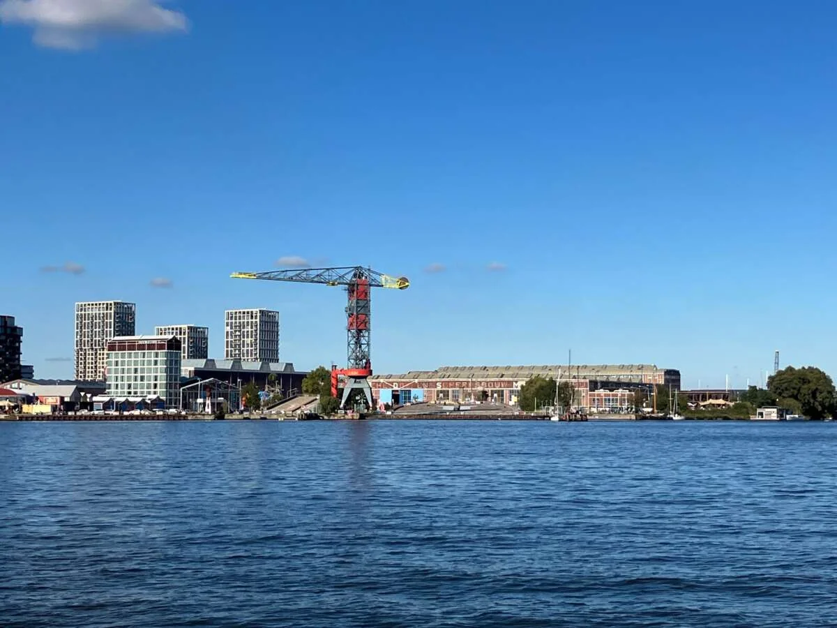 Foto van de Appartement gelegen aan de Johan van Hasseltkade in Amsterdam