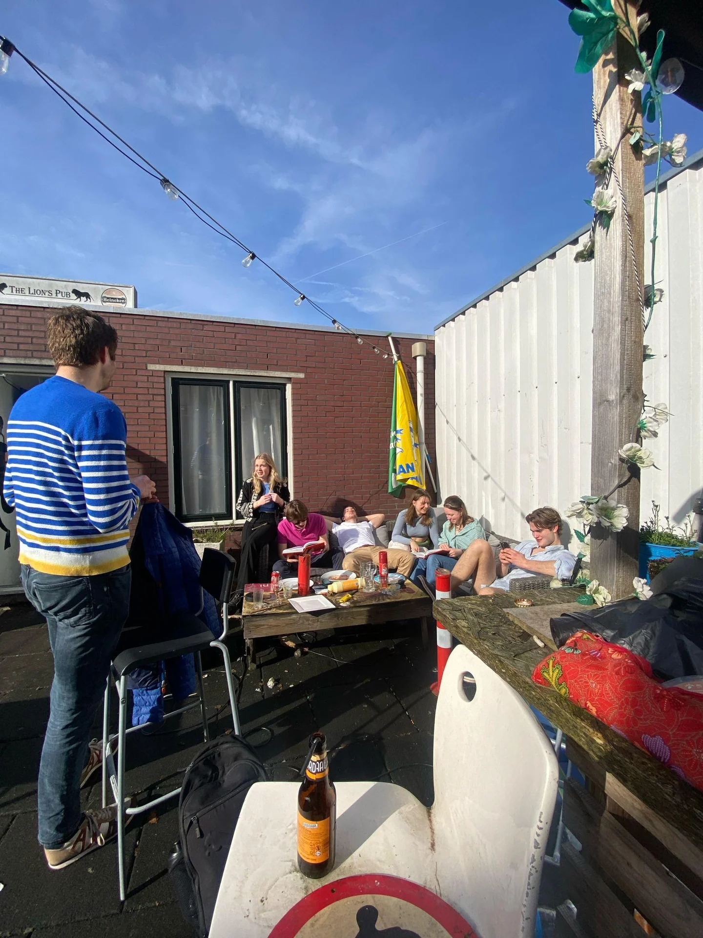 geblurde versie van de foto als achtergrond