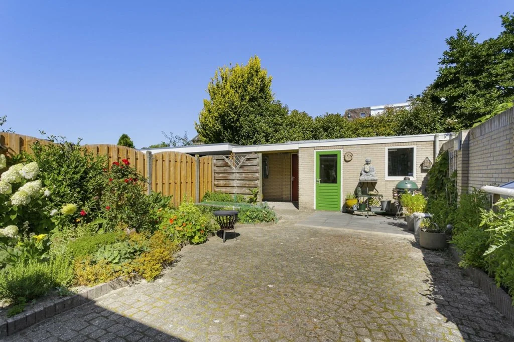 geblurde versie van de foto als achtergrond