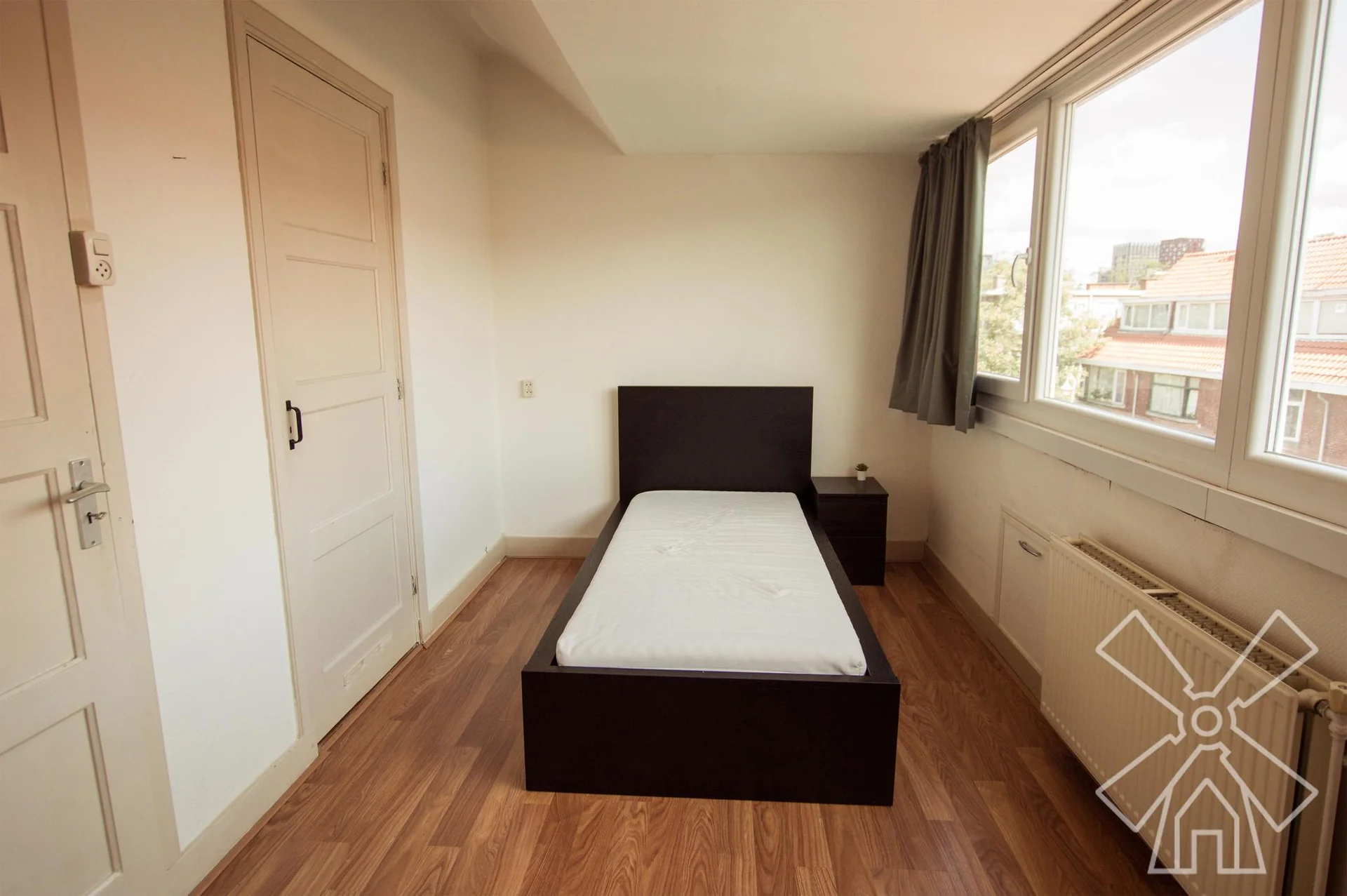 Foto van de Kamer gelegen aan de Van den Berghstraat in Den Haag