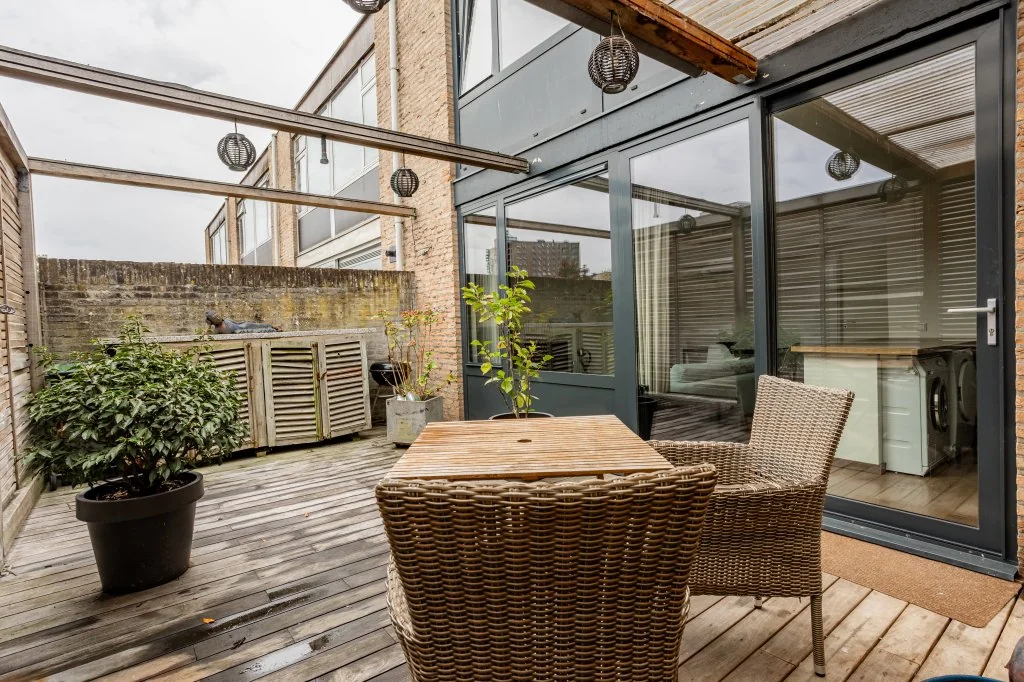 geblurde versie van de foto als achtergrond