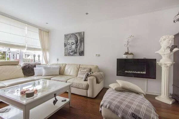 geblurde versie van de foto als achtergrond