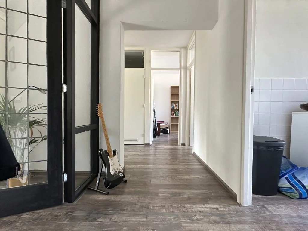 geblurde versie van de foto als achtergrond