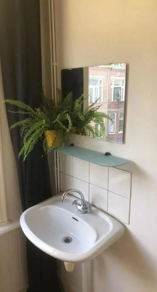 Foto van de Kamer gelegen aan de Piet Heinstraat in Delft