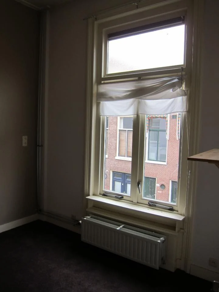 Foto van de Kamer gelegen aan de Ubbo Emmiusstraat in Groningen