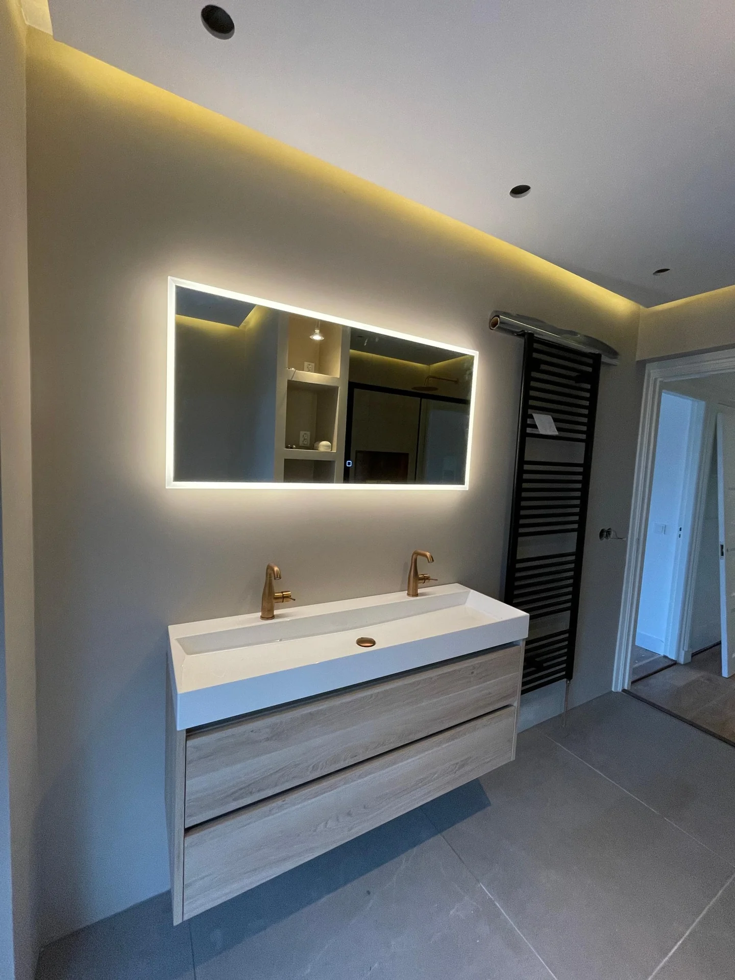 geblurde versie van de foto als achtergrond