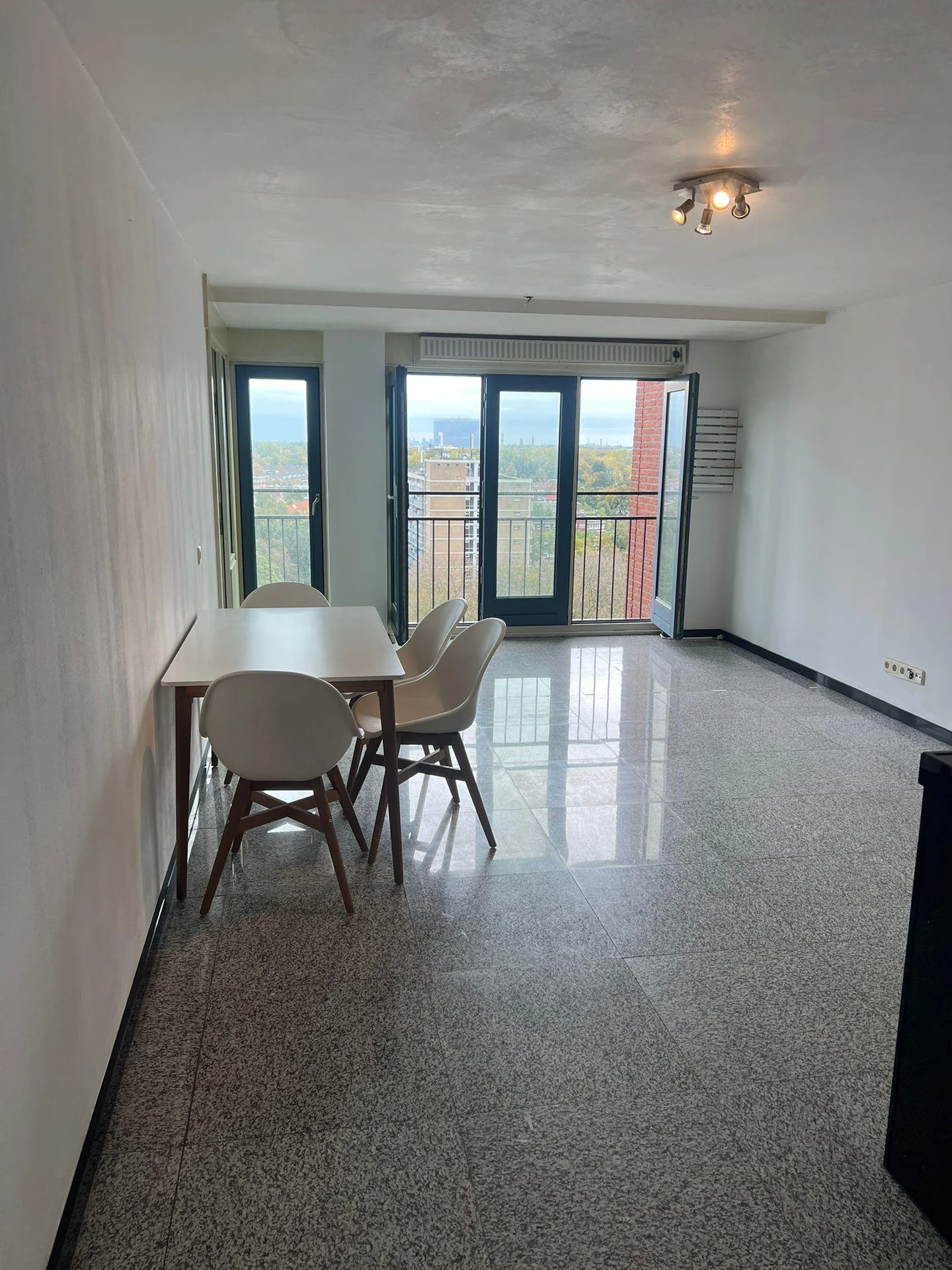 Foto van de Appartement gelegen aan de Verheeskade in Den Haag