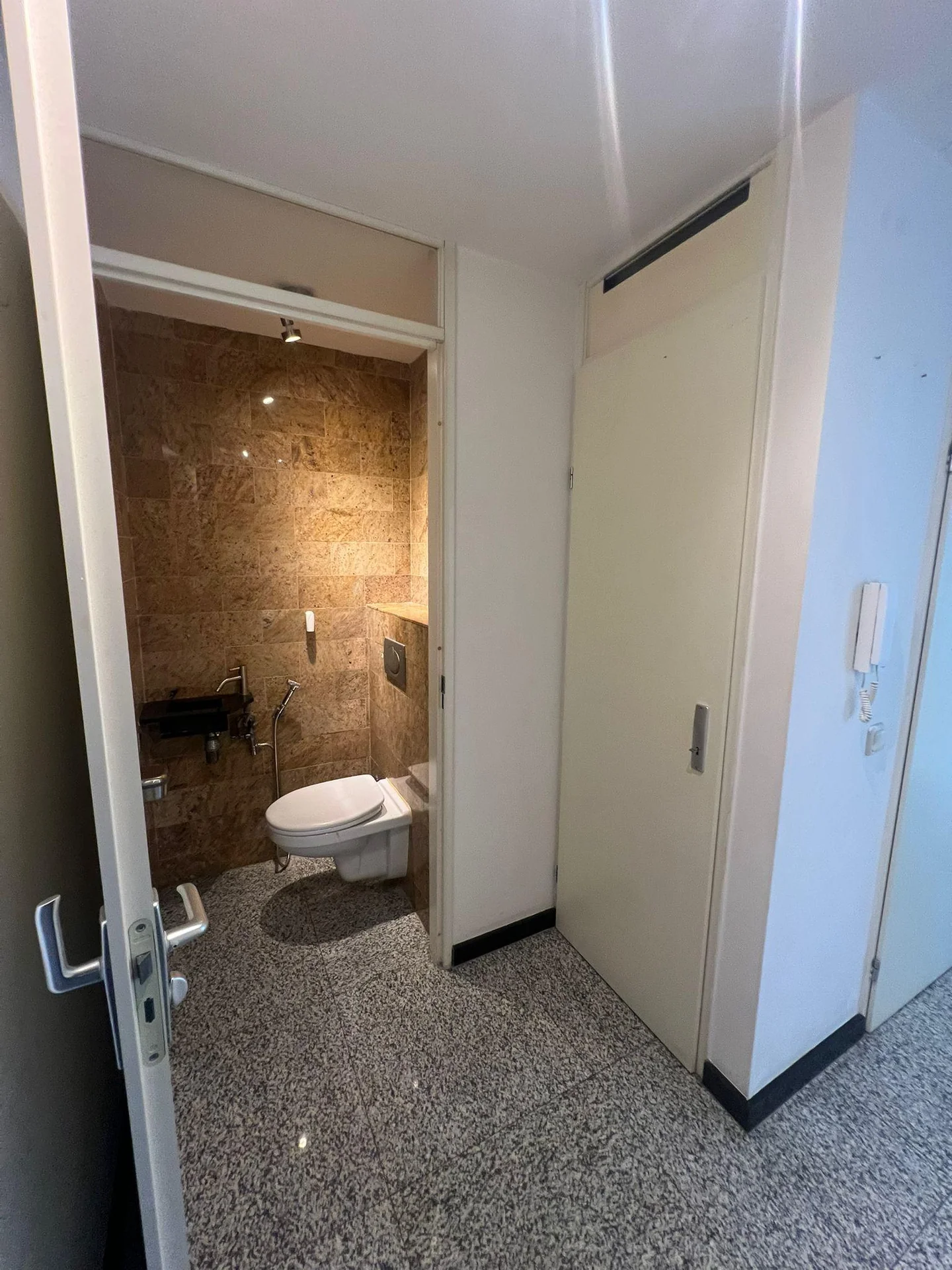 Foto van de Appartement gelegen aan de Verheeskade in Den Haag