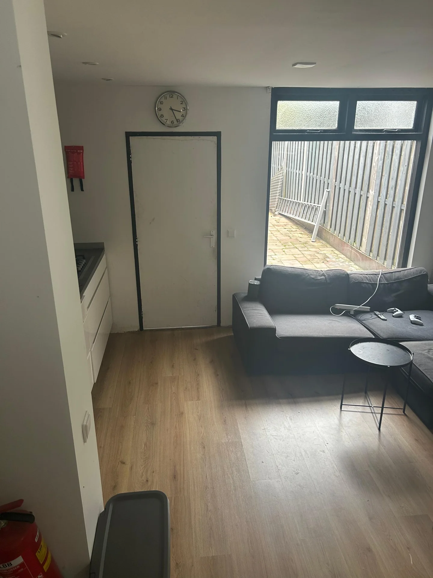 geblurde versie van de foto als achtergrond