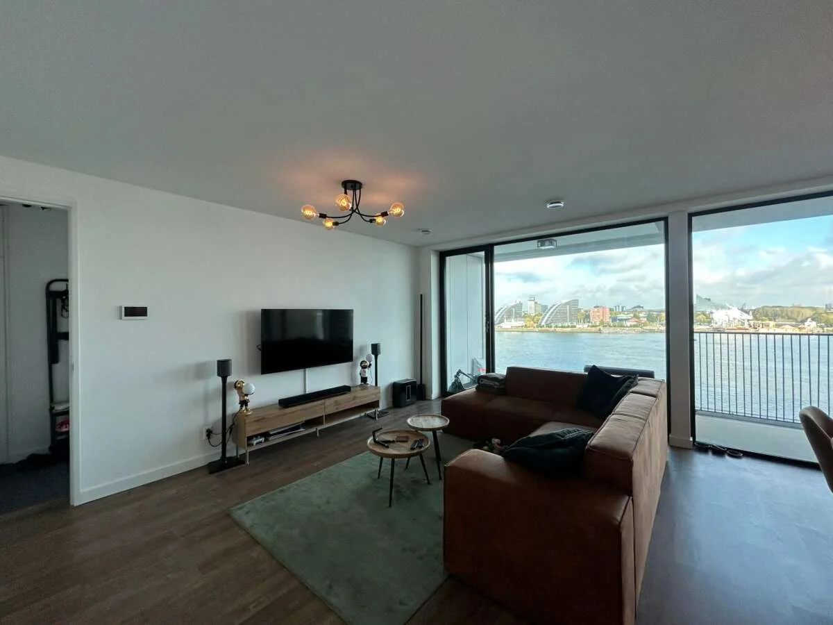 Foto van de Appartement gelegen aan de Pampuskade in Rotterdam