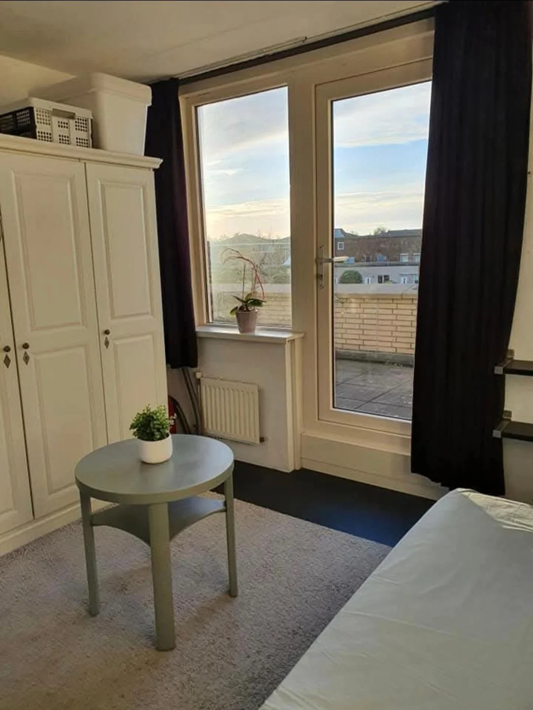 geblurde versie van de foto als achtergrond