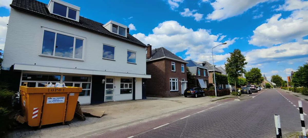 geblurde versie van de foto als achtergrond