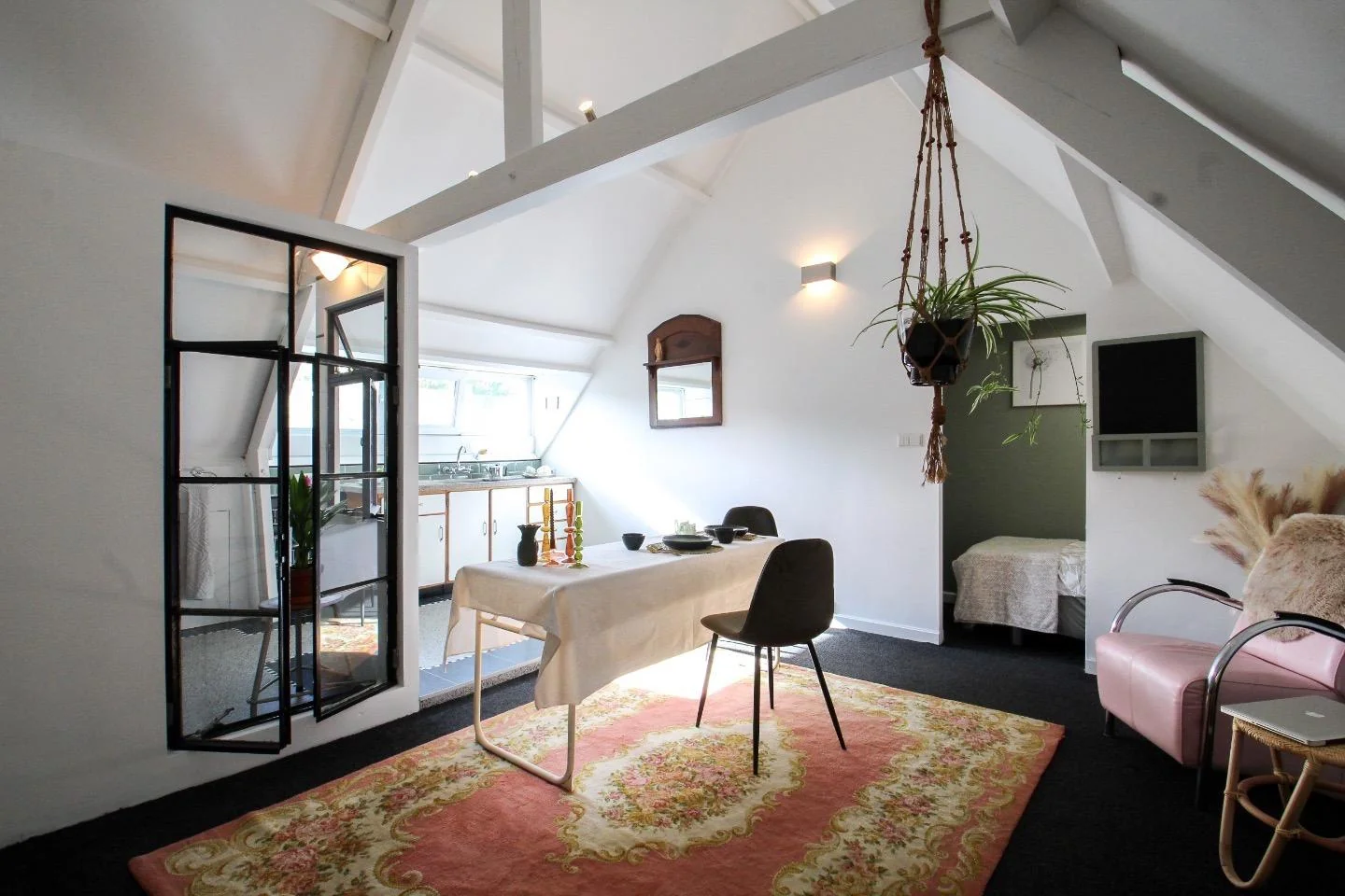 geblurde versie van de foto als achtergrond