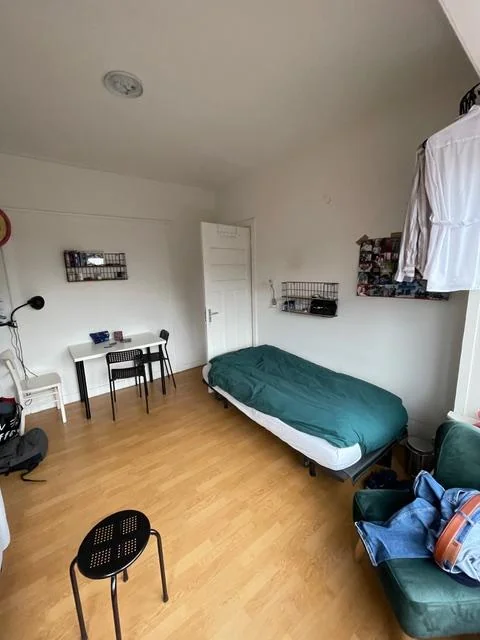 Foto van de Kamer gelegen aan de E. Thomassen a Thuessinklaan in Groningen