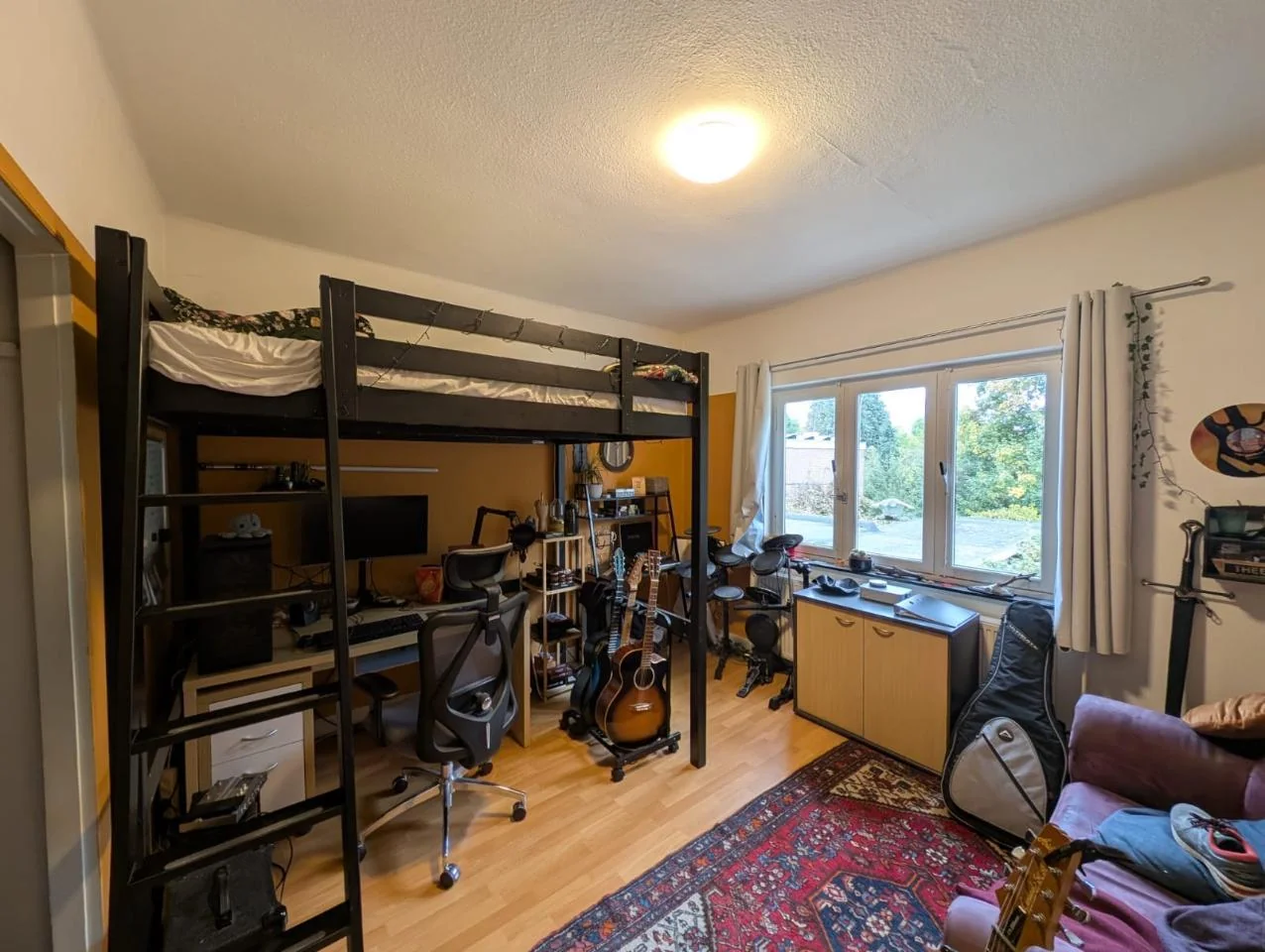 geblurde versie van de foto als achtergrond