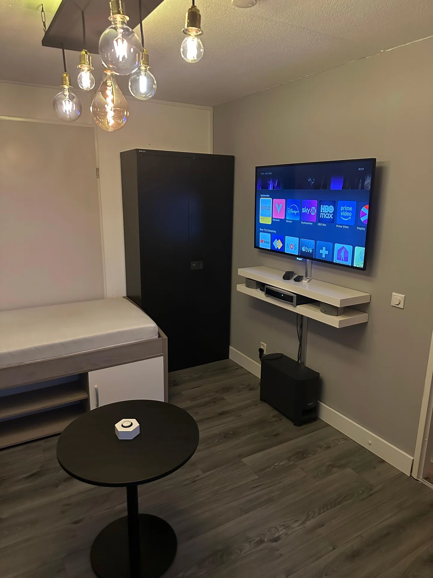 Foto van de Kamer gelegen aan de Oeverpad in Amsterdam