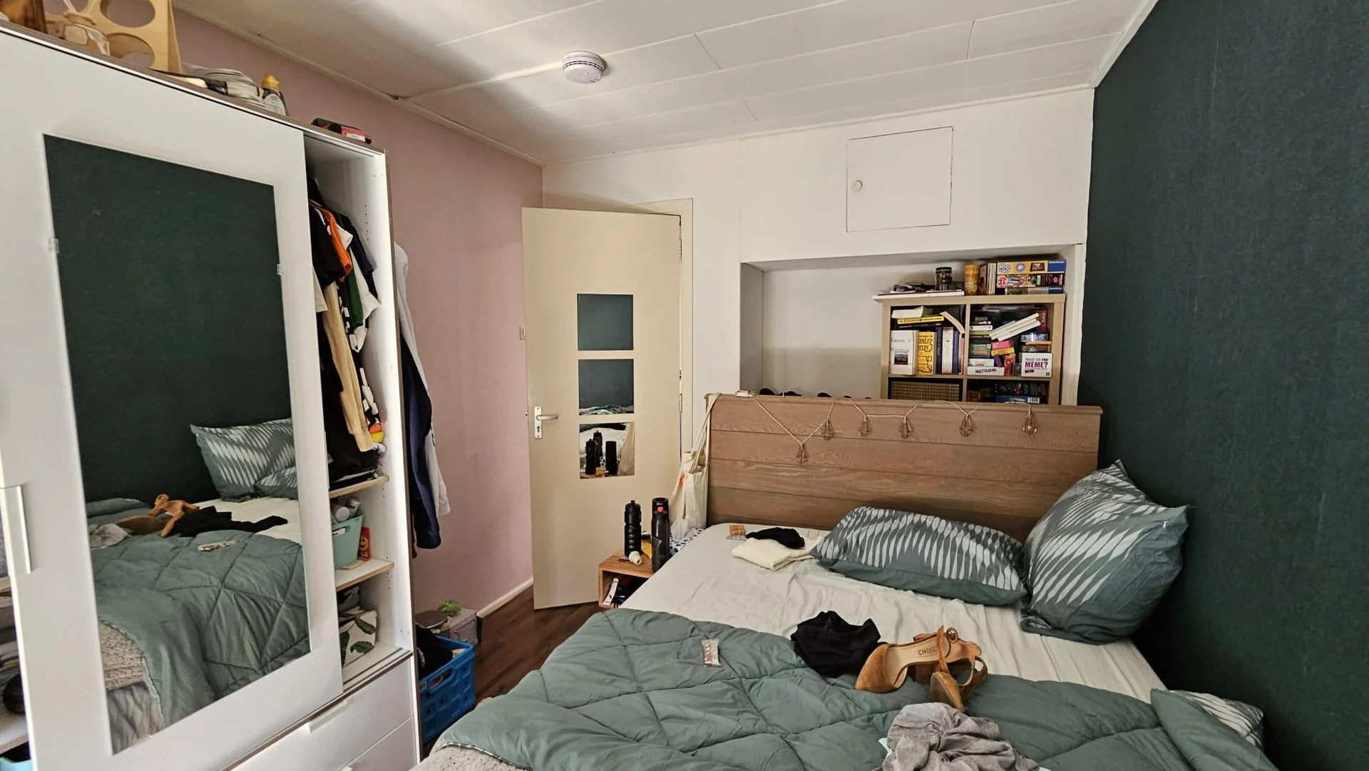 Foto van de Kamer gelegen aan de Wouter van Doeverenplein in Groningen