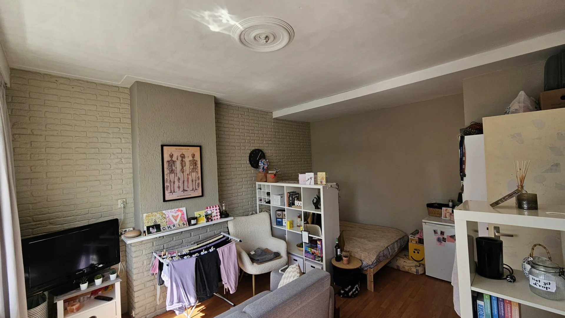 Foto van de Kamer gelegen aan de Wouter van Doeverenplein in Groningen