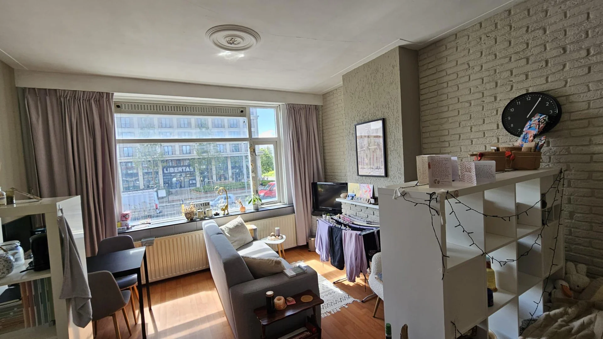 Foto van de Kamer gelegen aan de Wouter van Doeverenplein in Groningen