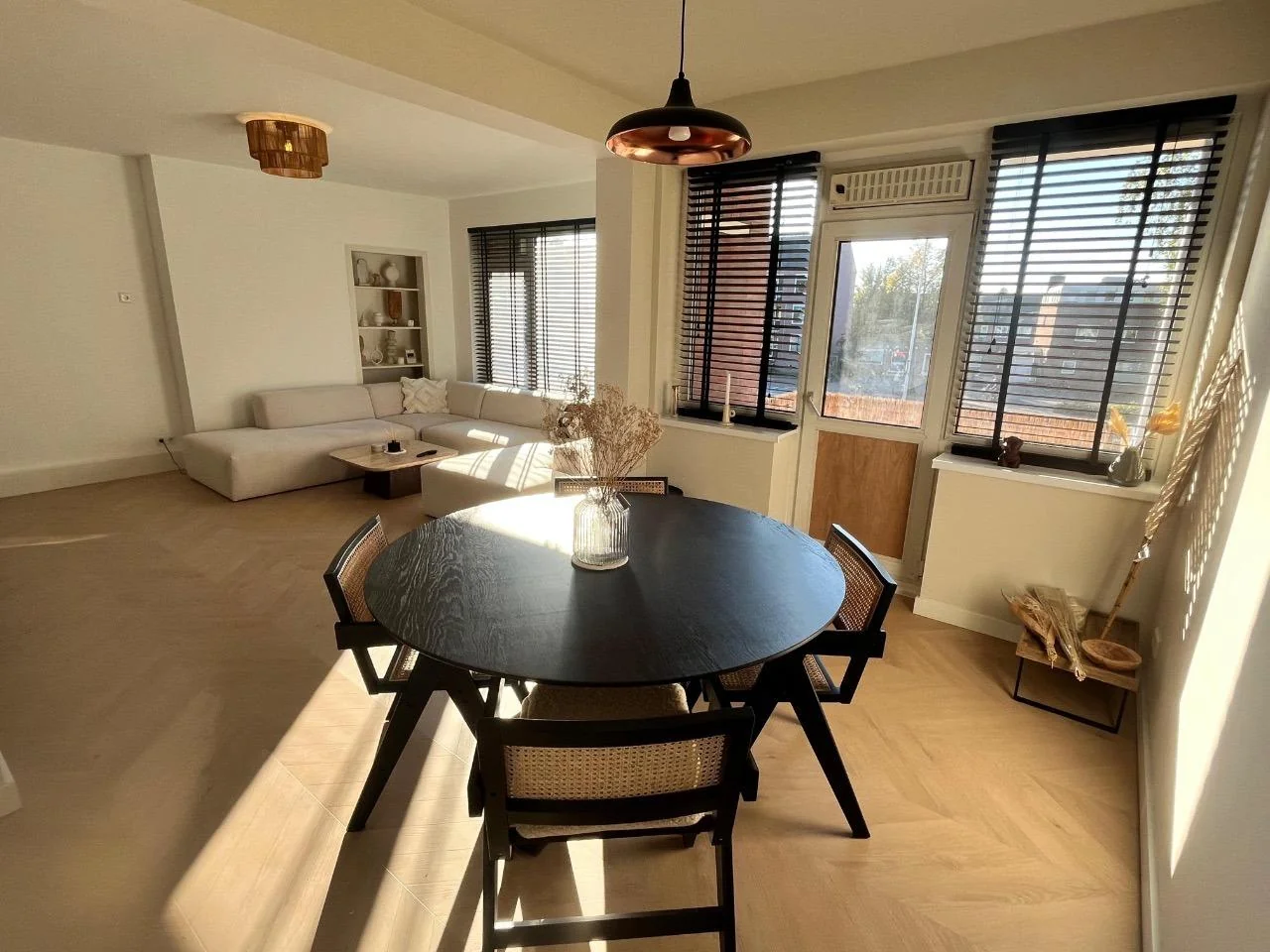 geblurde versie van de foto als achtergrond