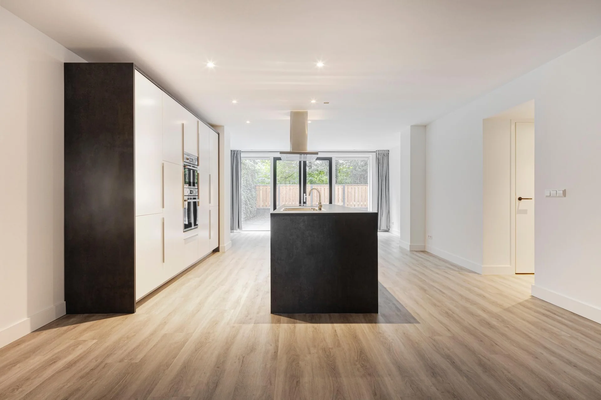 Foto van de Appartement gelegen aan de Honingerdijk in Rotterdam