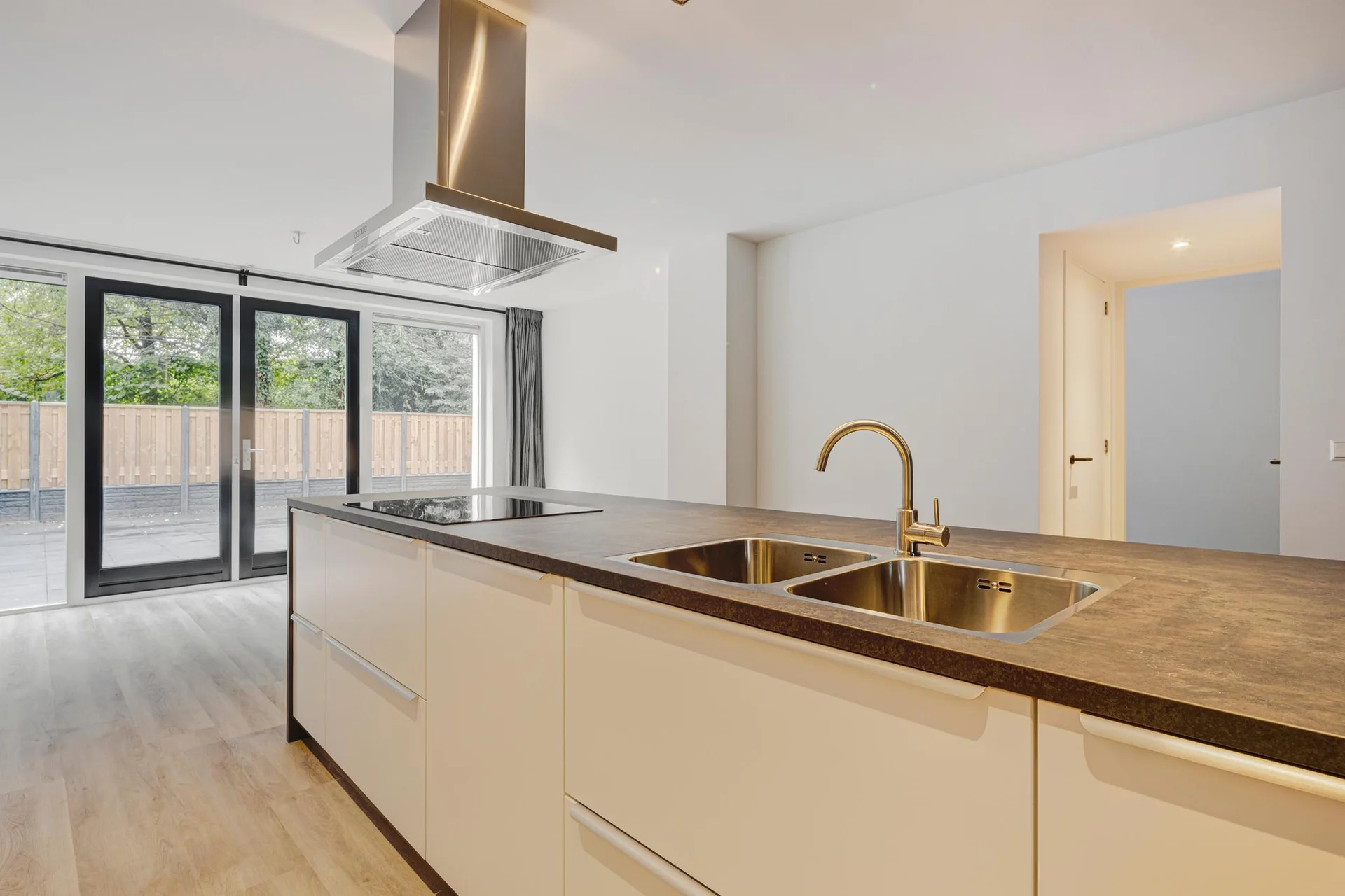 Foto van de Appartement gelegen aan de Honingerdijk in Rotterdam