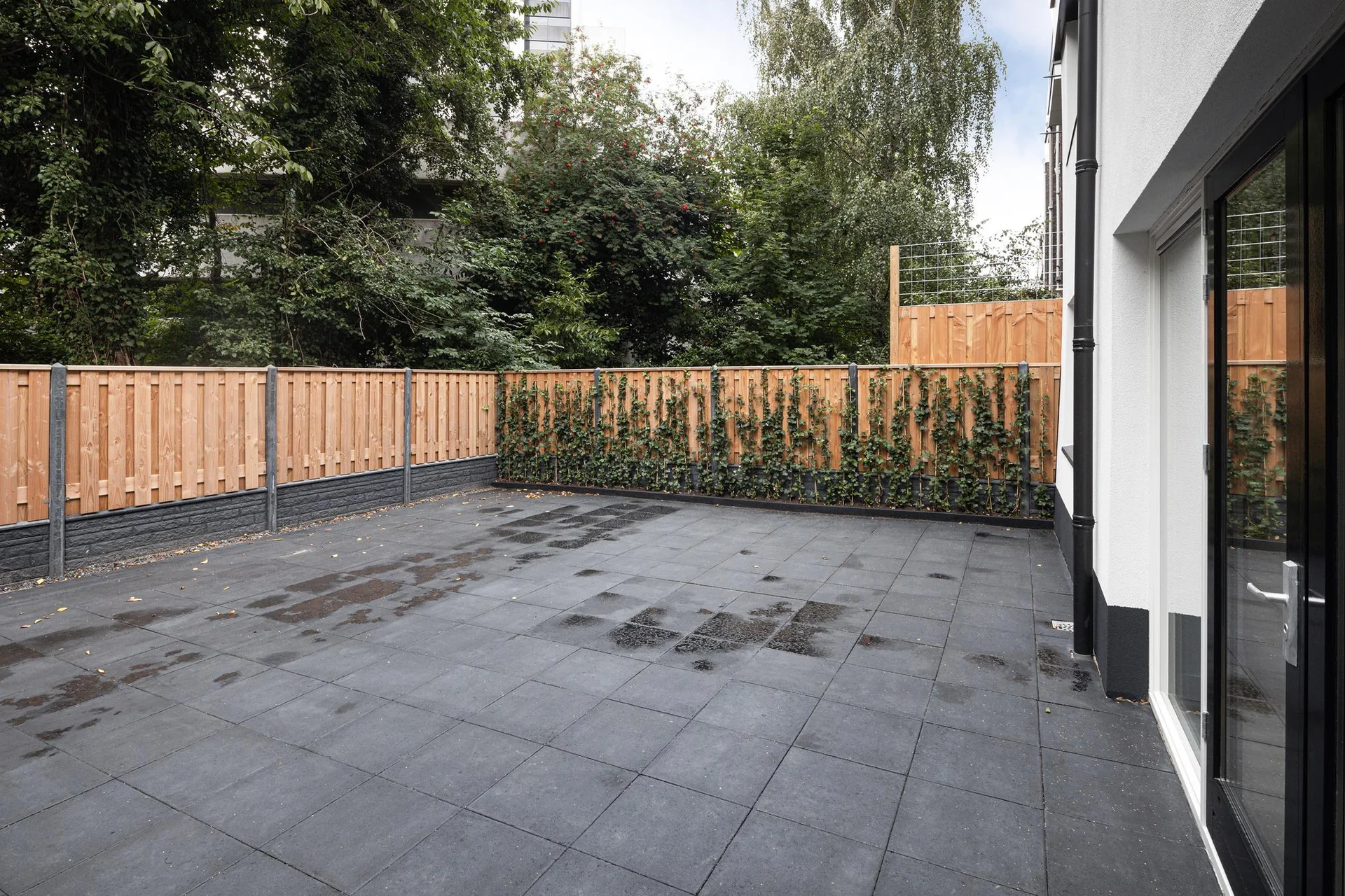 Foto van de Appartement gelegen aan de Honingerdijk in Rotterdam