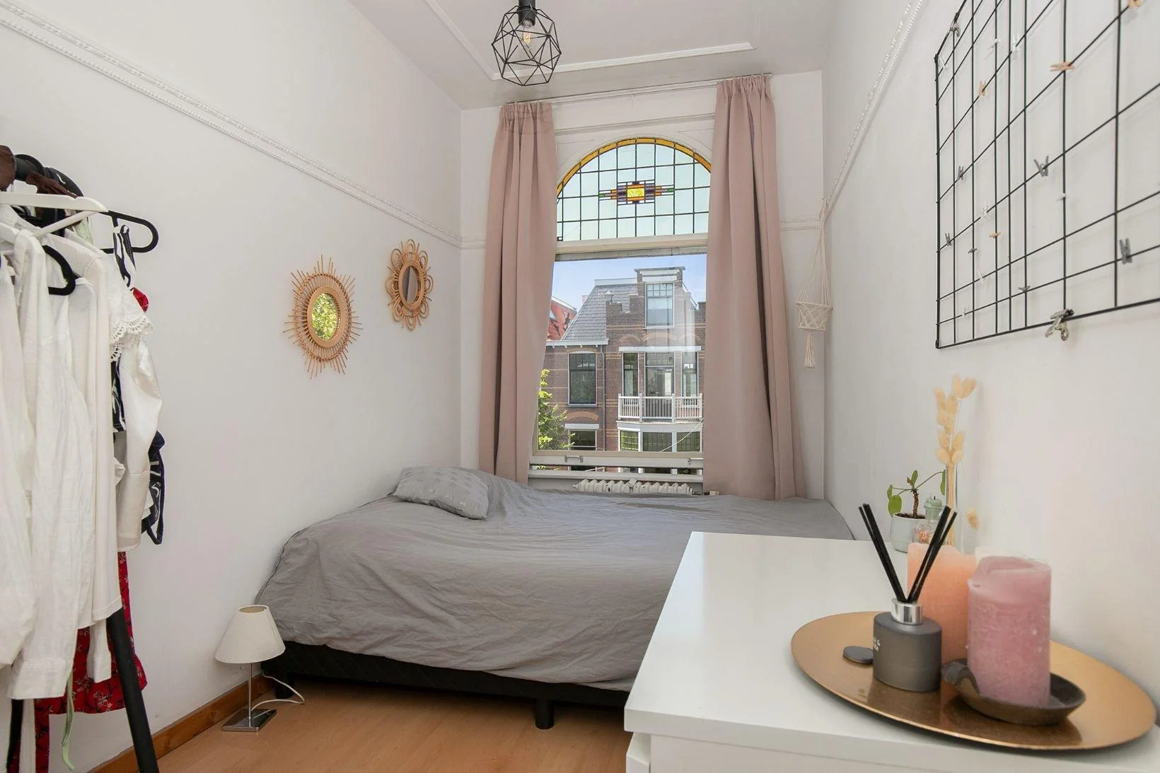 Foto van de Kamer gelegen aan de Frederik Hendriklaan in Den Haag