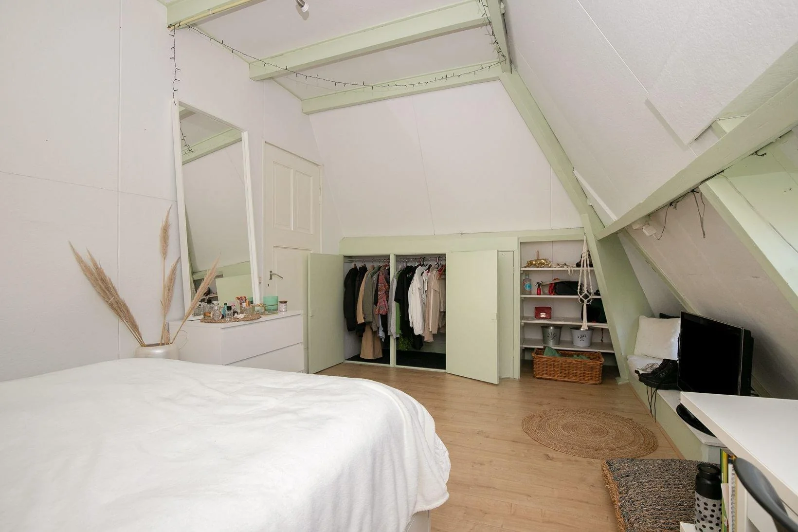 Foto van de Kamer gelegen aan de Frederik Hendriklaan in Den Haag