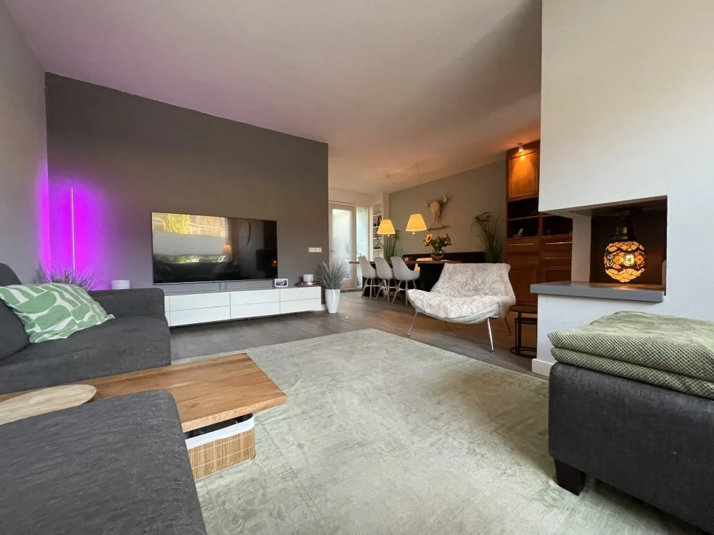 geblurde versie van de foto als achtergrond