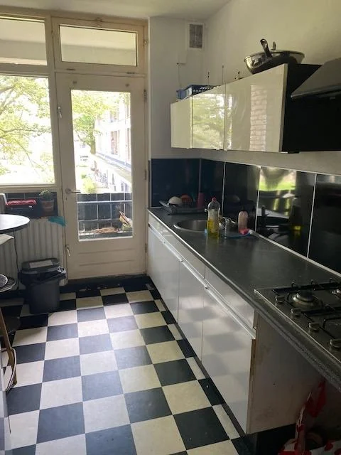 geblurde versie van de foto als achtergrond