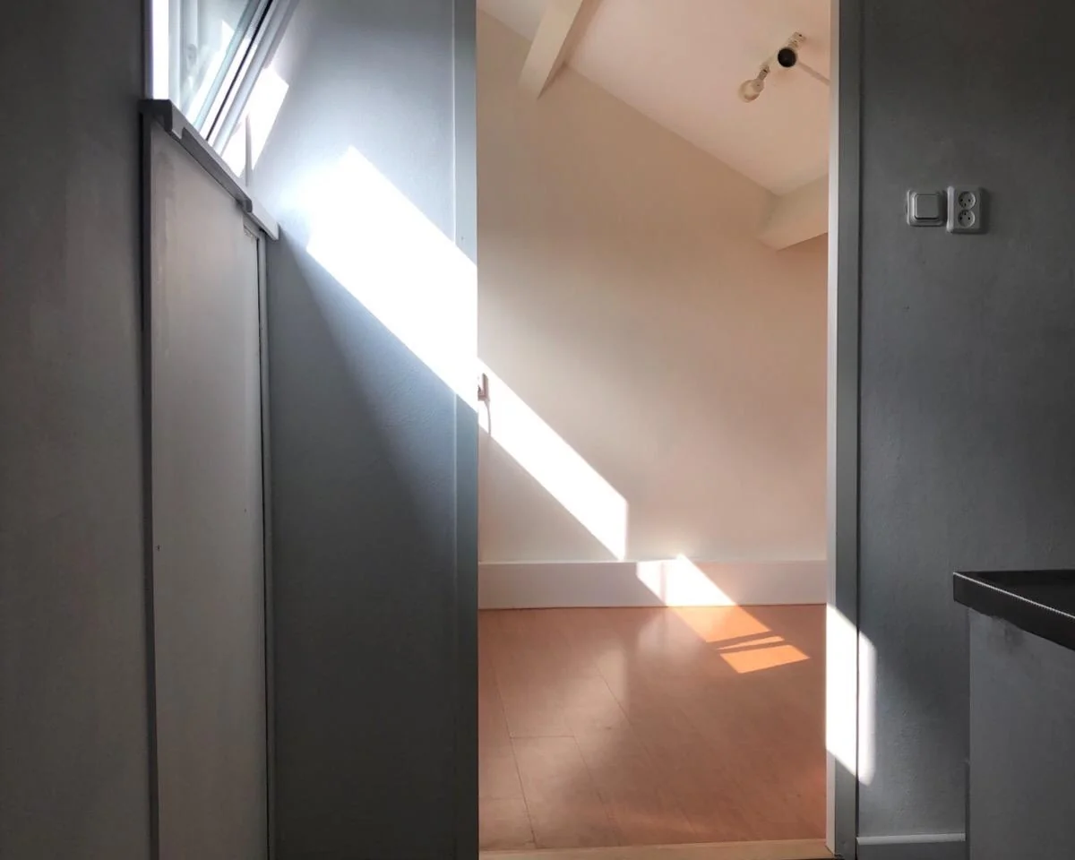 geblurde versie van de foto als achtergrond