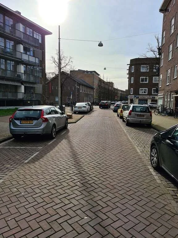 geblurde versie van de foto als achtergrond