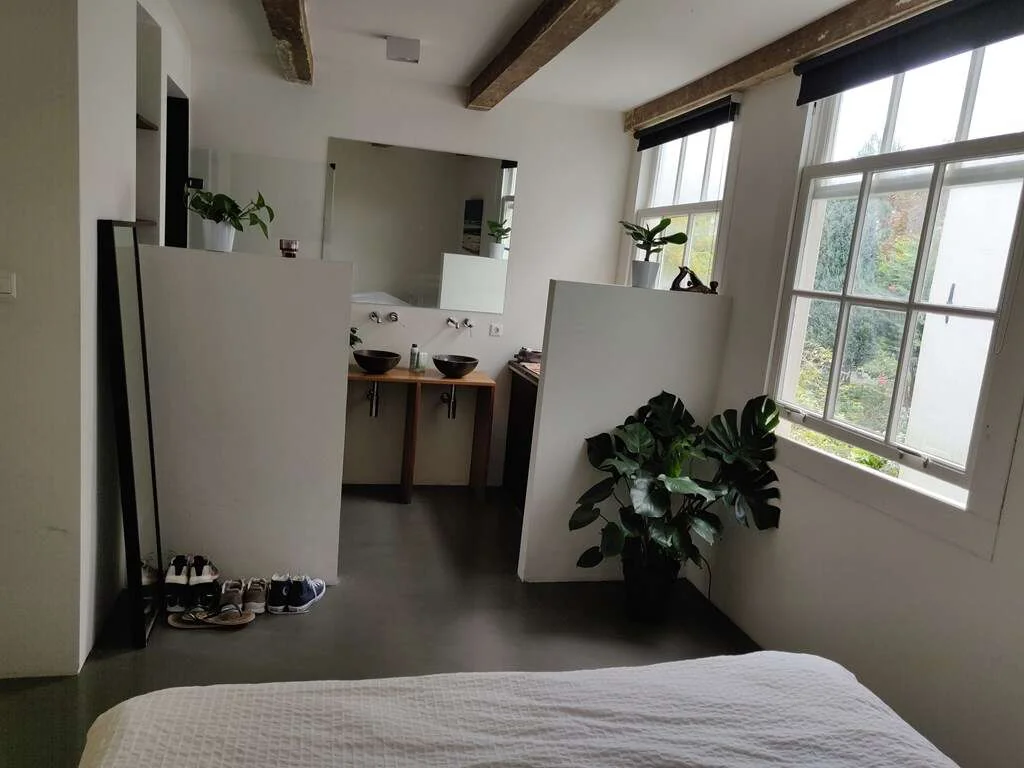 geblurde versie van de foto als achtergrond