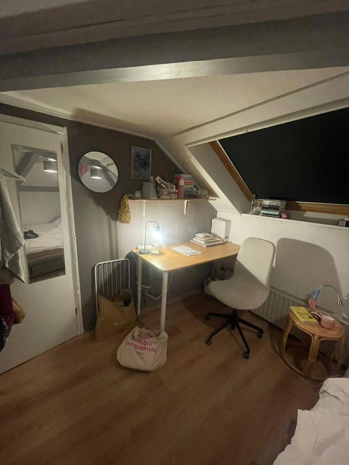 geblurde versie van de foto als achtergrond