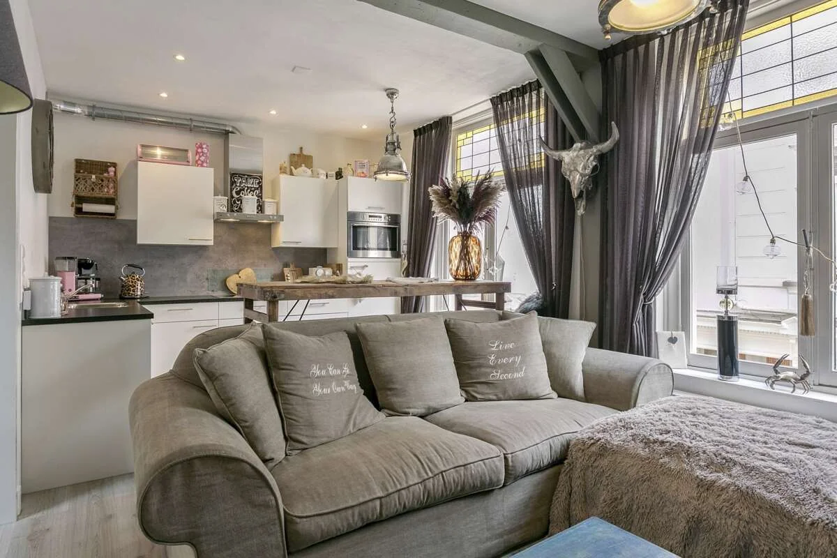 geblurde versie van de foto als achtergrond