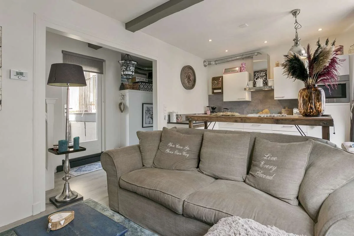 geblurde versie van de foto als achtergrond