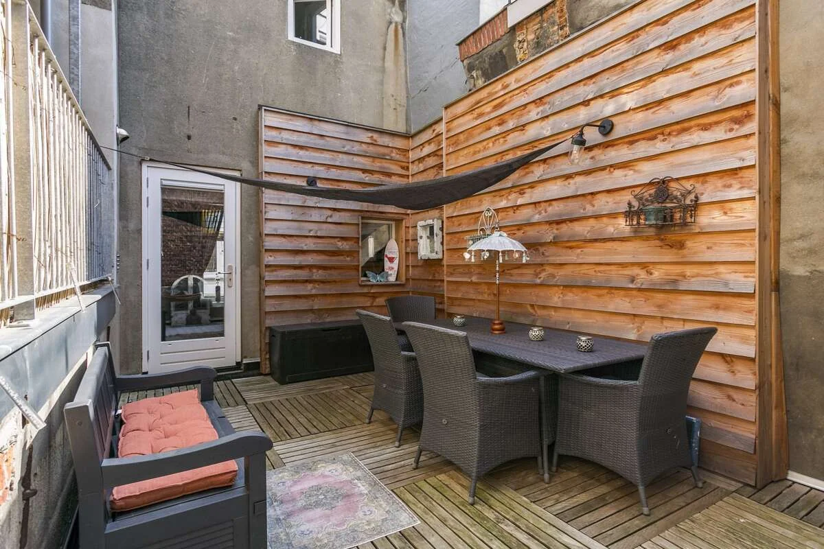 geblurde versie van de foto als achtergrond