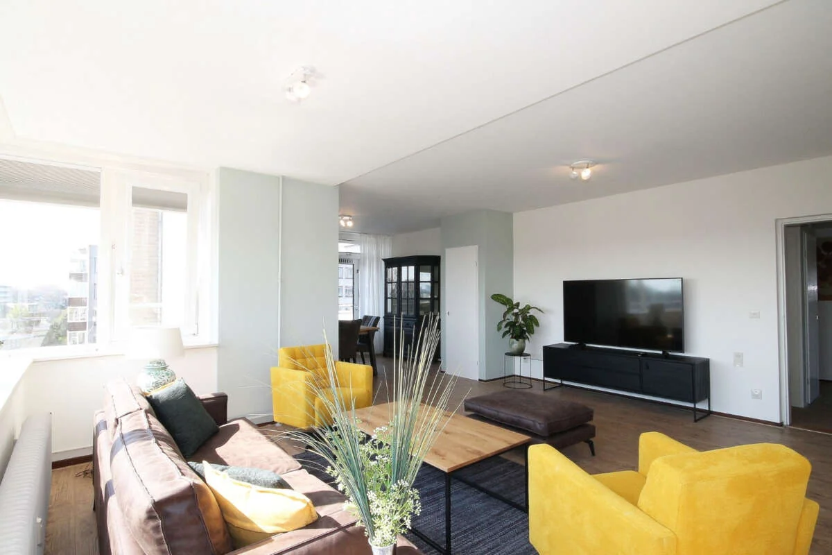 geblurde versie van de foto als achtergrond