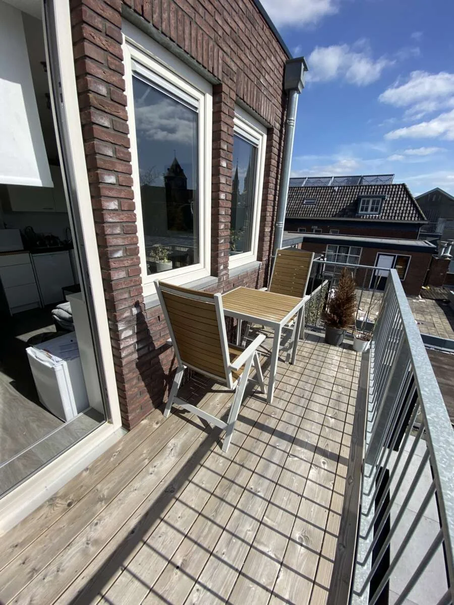 geblurde versie van de foto als achtergrond