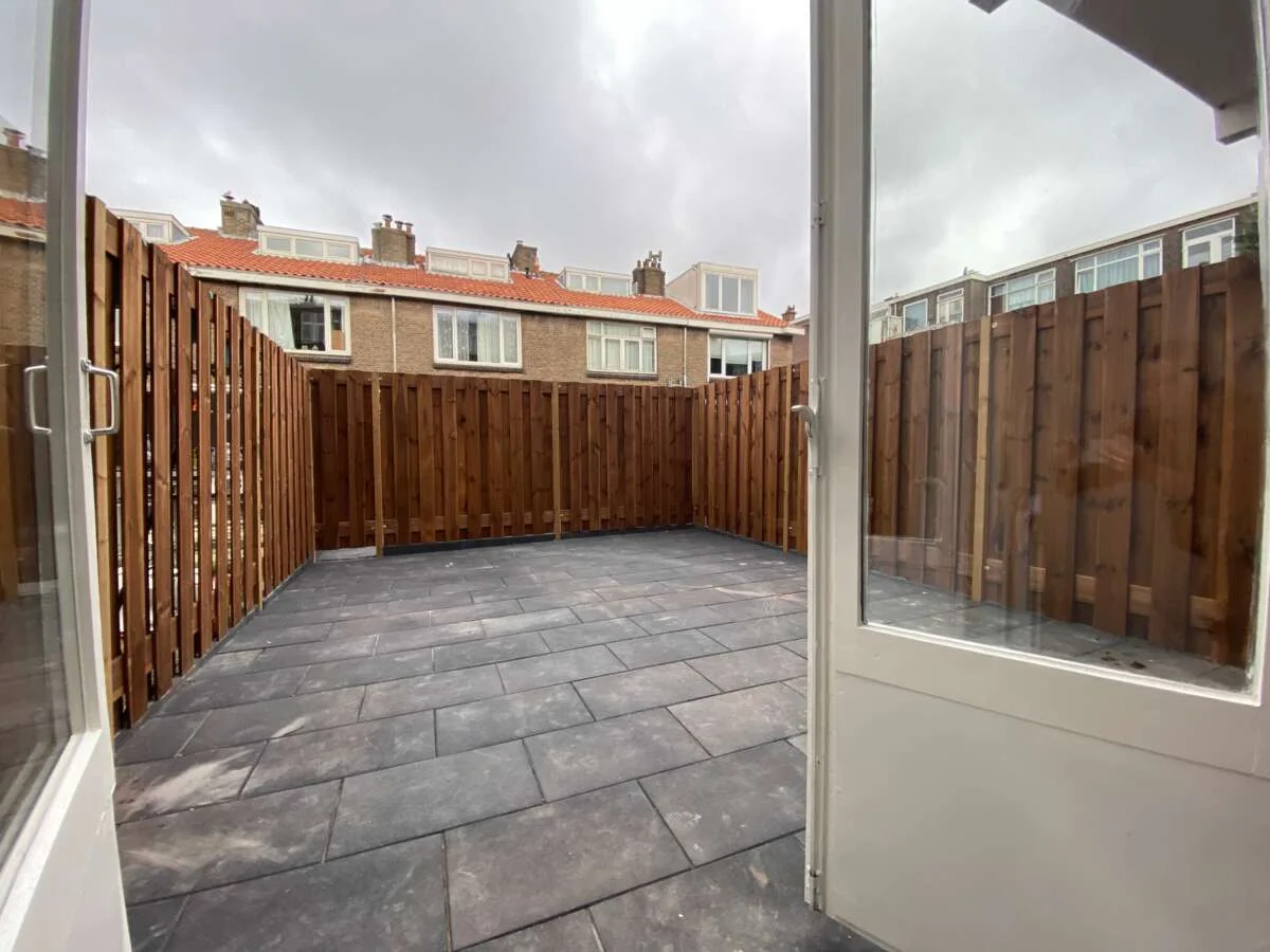 geblurde versie van de foto als achtergrond