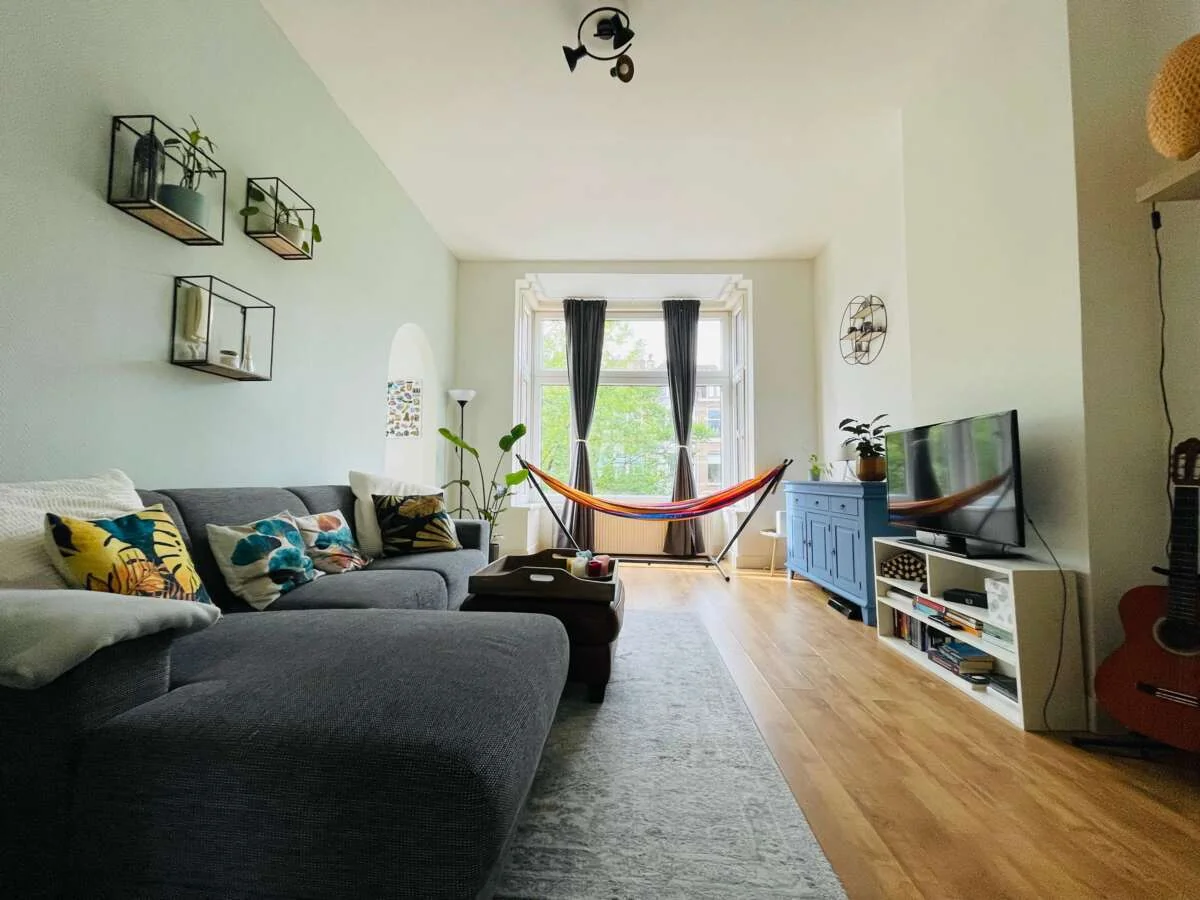 geblurde versie van de foto als achtergrond