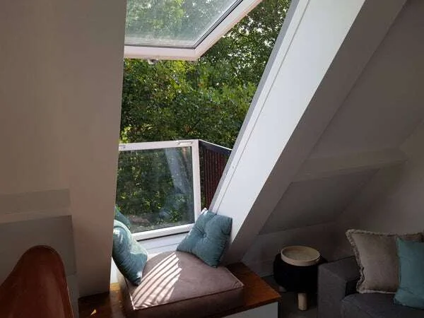 geblurde versie van de foto als achtergrond