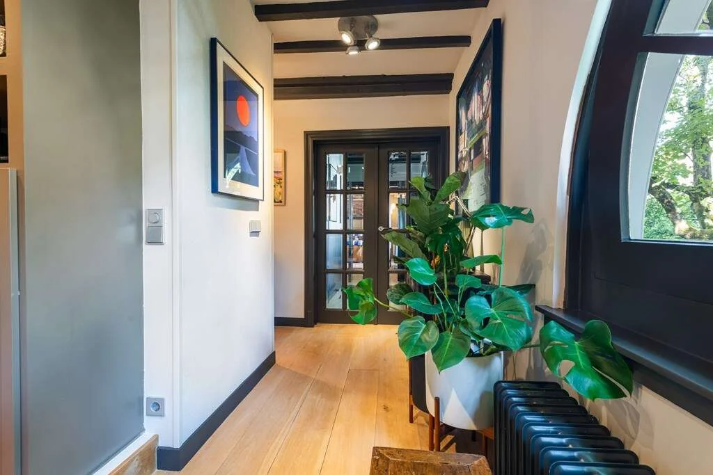 geblurde versie van de foto als achtergrond