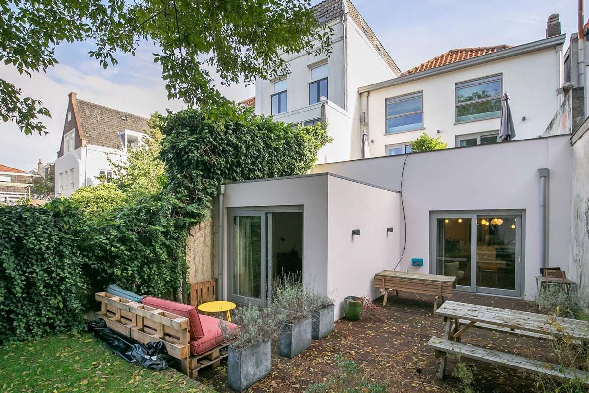 geblurde versie van de foto als achtergrond