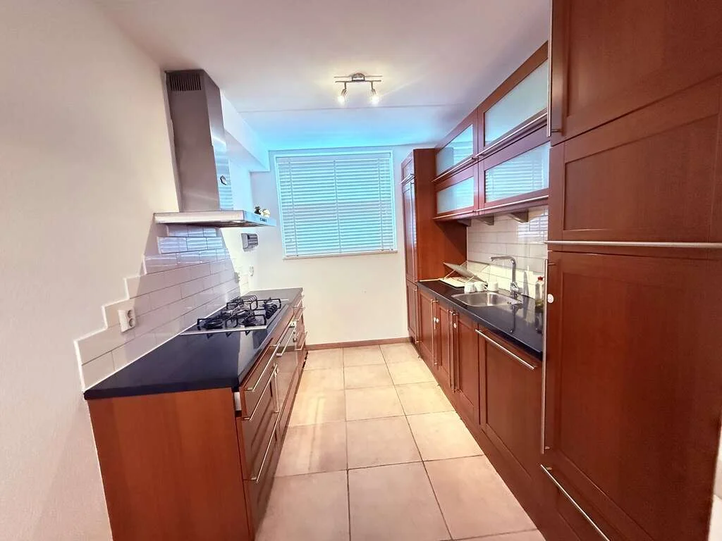 geblurde versie van de foto als achtergrond